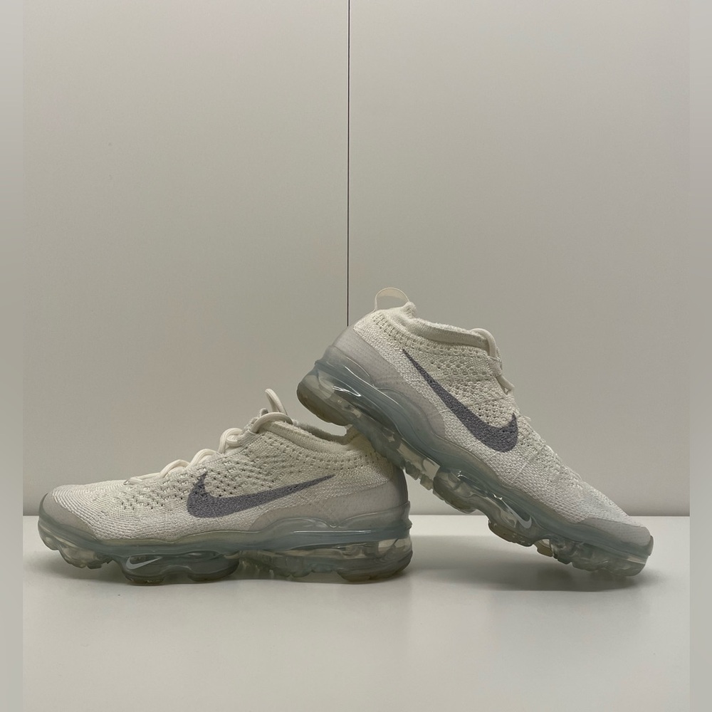 Nike Wmns Air VaporMax 2023 Flyknit 'Pure Platinum' Size 7.5 - Picture 5 of 12
